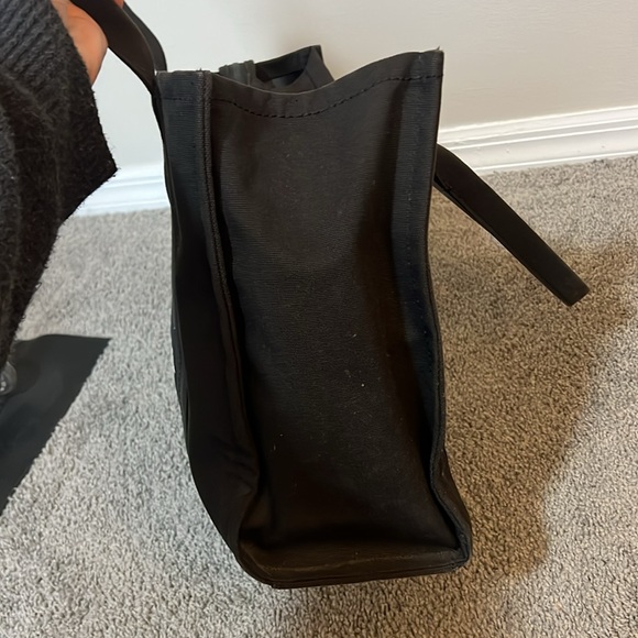 Gently used Marc Jacob’s Tote Bag! - Picture 6 of 7